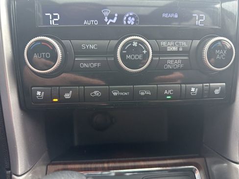 Used 2022 Subaru Ascent Touring image 23