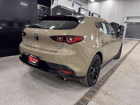 Used 2024 MAZDA MAZDA3 s image 3