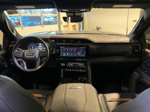 Used 2024 GMC Sierra 2500 AT4 w/ AT4 Premium Plus Package image 32