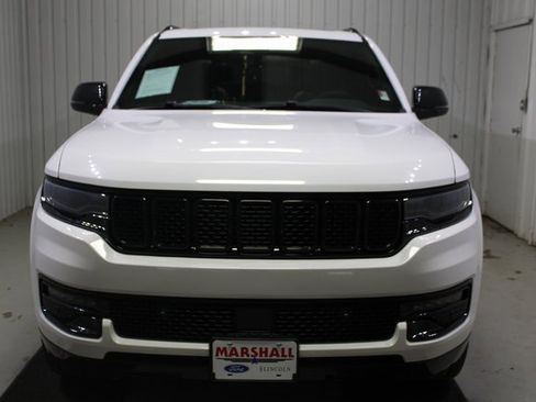 Used 2023 Jeep Wagoneer Series II image 2