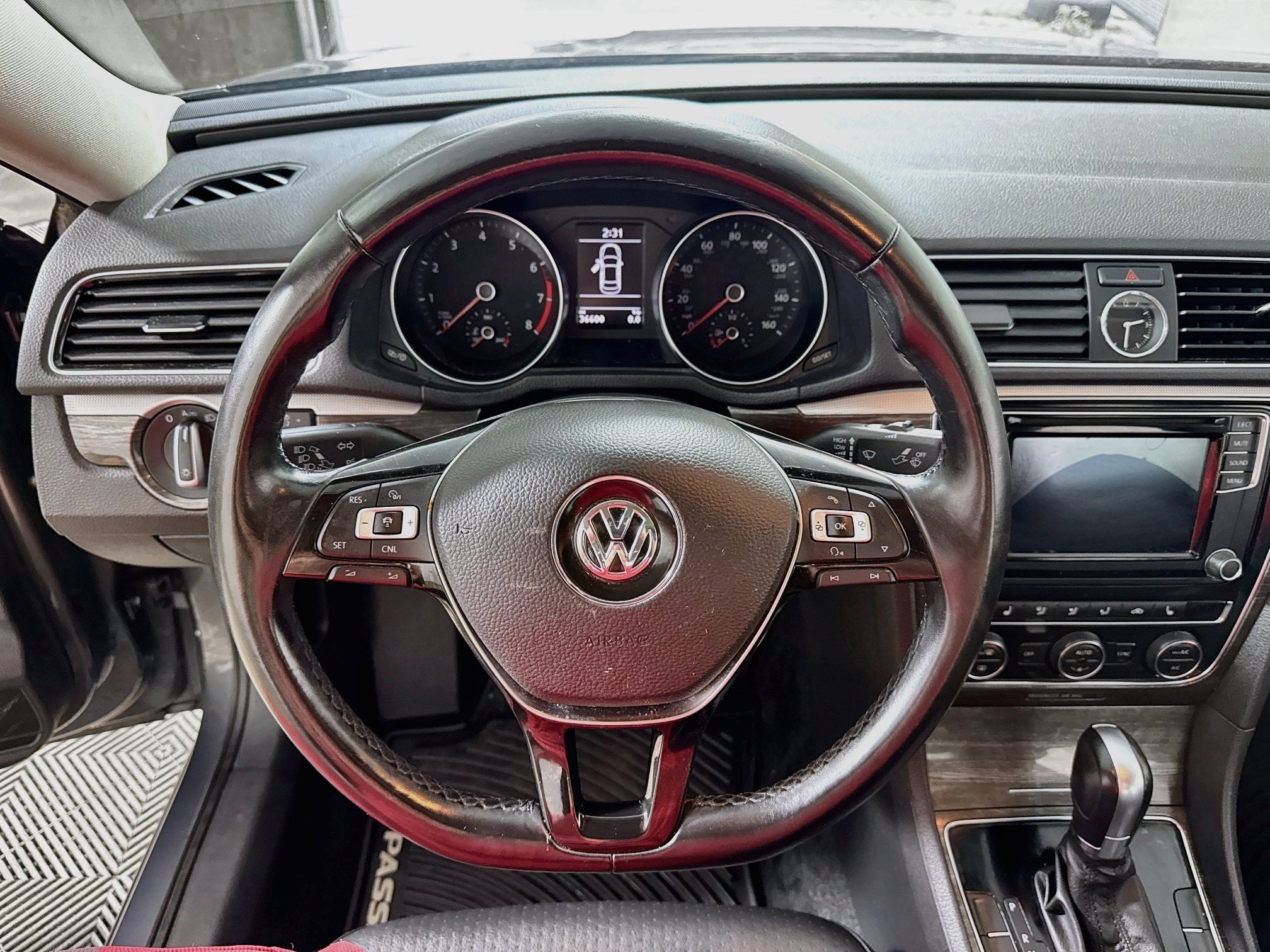 Used 2016 Volkswagen Passat 1.8T SE FWD image 15