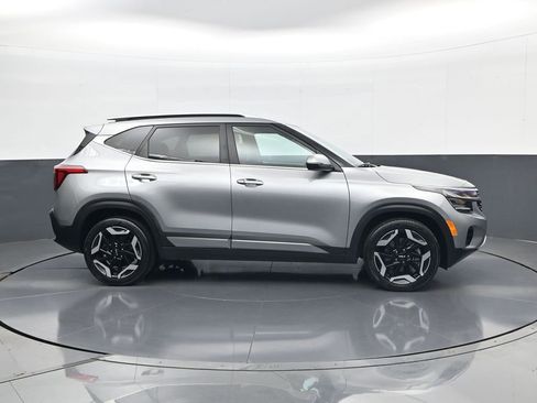 Used 2024 Kia Seltos SX AWD/4WD image 4