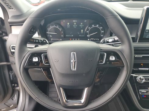 Used 2022 Lincoln Corsair AWD w/ Equipment Group 101A image 14