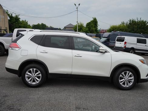 Used 2016 Nissan Rogue SV FWD image 4