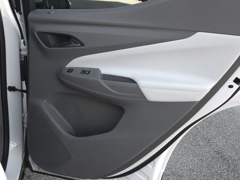 Used 2023 Chevrolet Bolt EUV Premier w/ Sun & Sound Package image 39