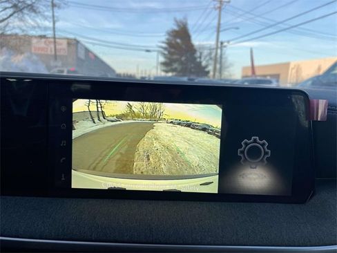 Used 2025 Nissan Kicks SV w/ Illumination Package image 27