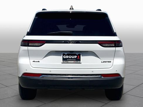 Used 2023 Jeep Grand Cherokee Limited AWD/4WD image 5