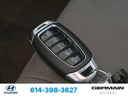 Used 2023 Hyundai Elantra SEL w/ Preferred Accessory Package FWD image 34