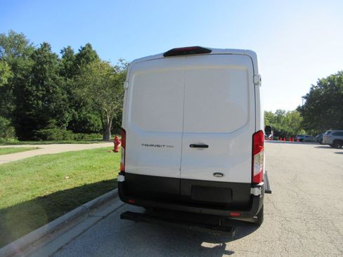 Used 2021 Ford Transit 250 Medium Roof w/ Load Area Protection Package RWD image 18