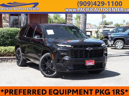 Used 2026 Chevrolet Traverse RS w/ LPO, Floor Liner Package FWD image 1