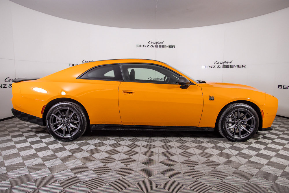 Used 2026 Dodge Charger Scat Pack AWD/4WD image 3
