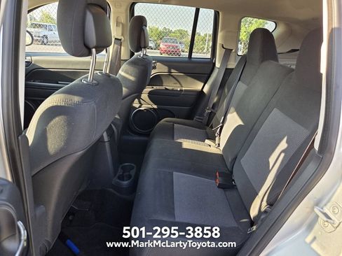 Used 2013 Jeep Compass Latitude FWD image 6