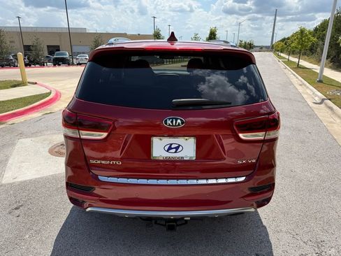 Used 2018 Kia Sorento SX image 6