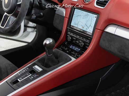 Used 2016 Porsche Boxster Spyder image 43