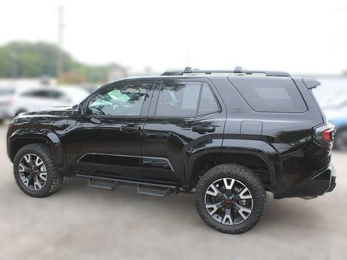 Used 2025 Toyota 4Runner TRD Sport AWD/4WD image 15