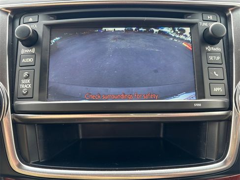 Used 2013 Toyota Highlander Limited image 11