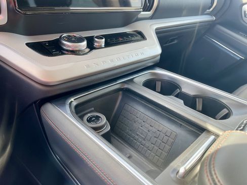 Used 2025 Ford Expedition Max Active AWD/4WD image 20