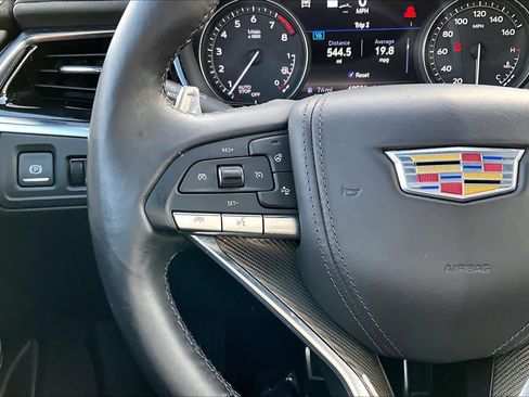 Used 2024 Cadillac XT6 Sport w/ Platinum Package image 23