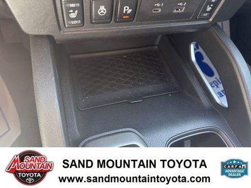 Used 2024 Nissan Frontier SV w/ SV Convenience Package image 20