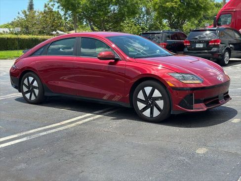 Used 2024 Hyundai Ioniq 6 SE RWD image 11