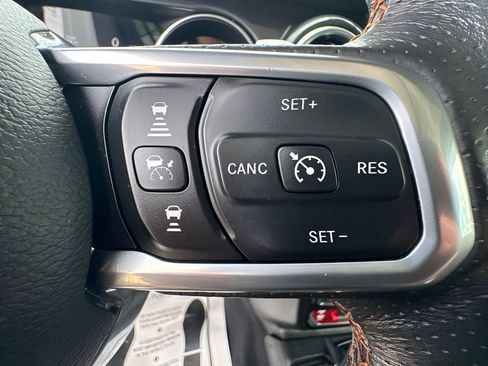 Used 2021 Jeep Wrangler Unlimited Rubicon AWD/4WD image 19