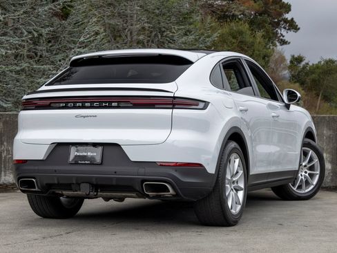 Certified 2026 Porsche Cayenne Coupe AWD/4WD image 11