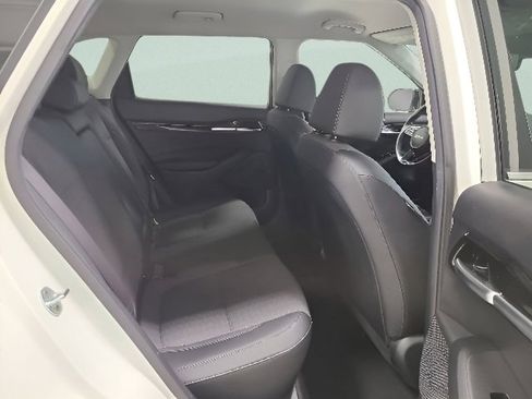 Used 2023 Kia Seltos S AWD/4WD image 16