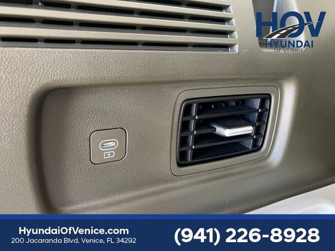 Used 2024 Hyundai Santa Fe Calligraphy image 19