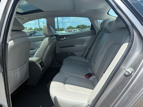 Used 2016 Kia Optima EX w/ Premium Package image 12