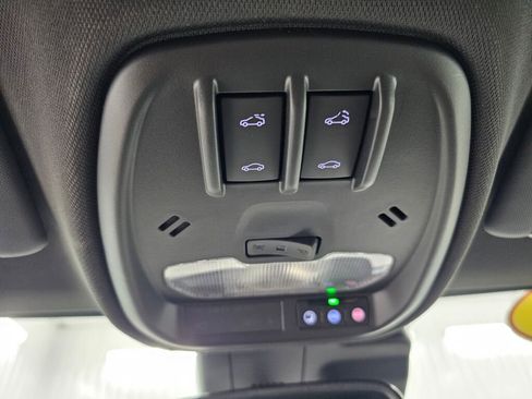 Used 2025 Buick Envista Avenir FWD image 18