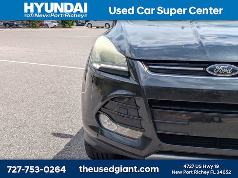 Used 2015 Ford Escape Titanium w/ Equipment Group 301A FWD image 9