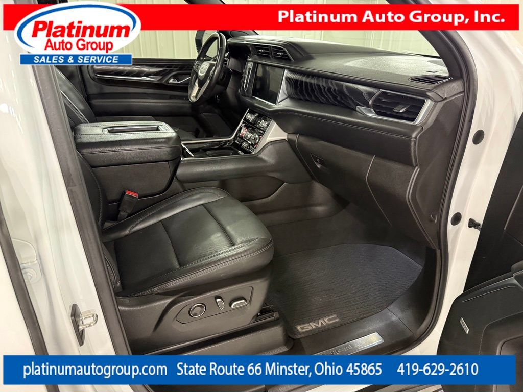 Used 2021 GMC Yukon Denali w/ Denali Premium Package AWD/4WD image 43