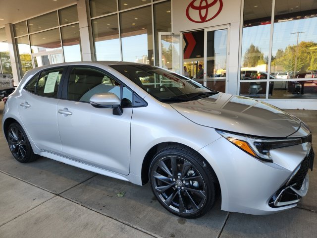 Used 2024 Toyota Corolla XSE FWD image 4