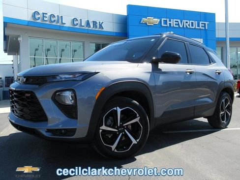 Certified 2023 Chevrolet TrailBlazer RS w/ Convenience Package image 1