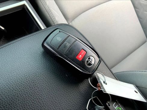 Used 2025 Toyota Tacoma SR5 image 12