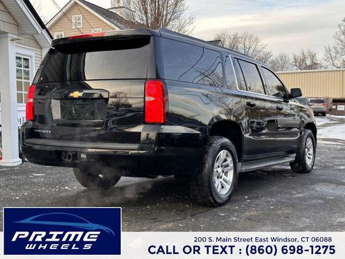 Used 2015 Chevrolet Suburban LT image 7