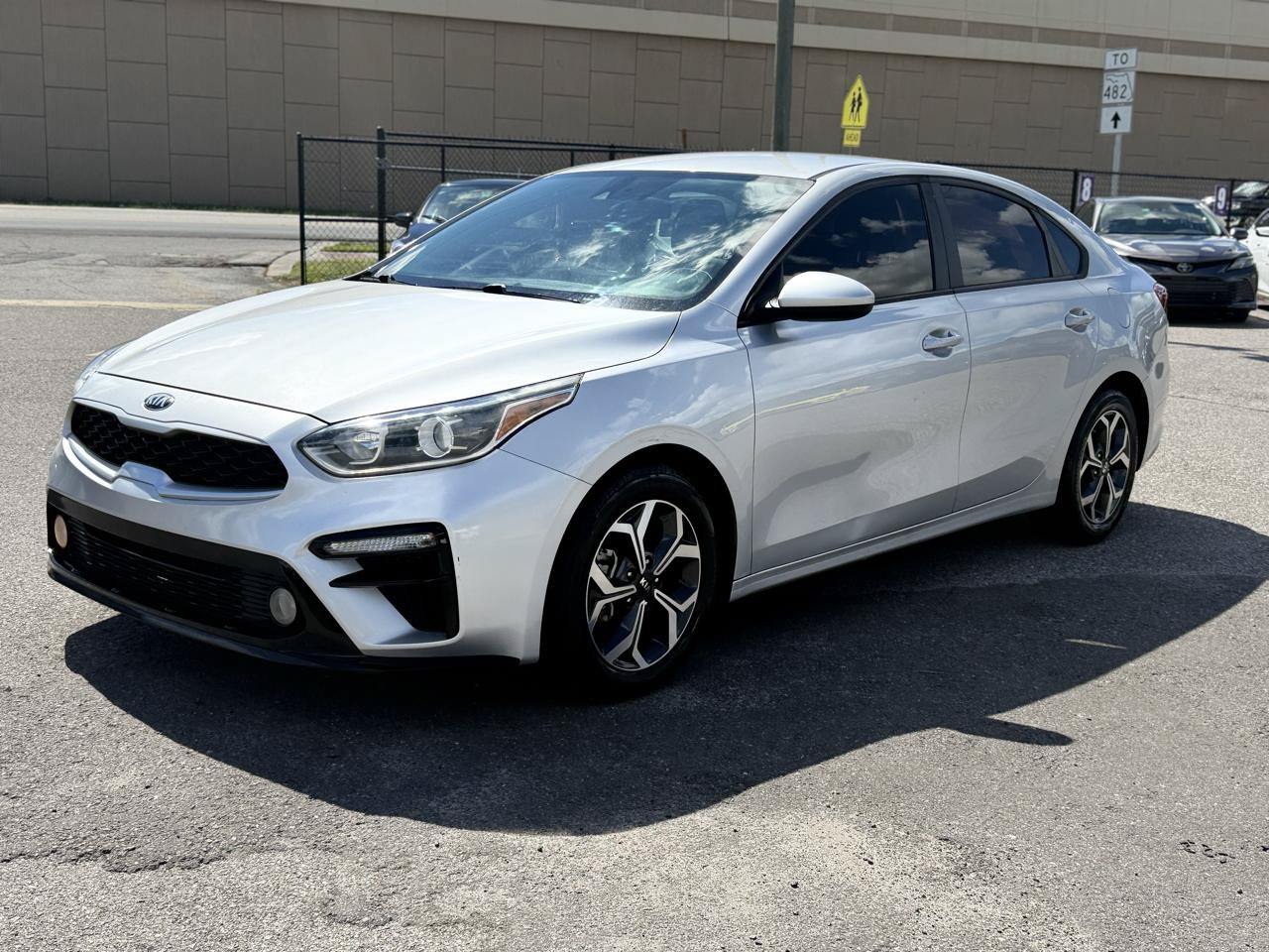 Used 2020 Kia Forte LXS FWD image 17