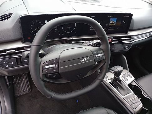 New 2026 Kia Sportage SX image 9