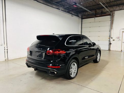 Used 2016 Porsche Cayenne AWD/4WD image 8