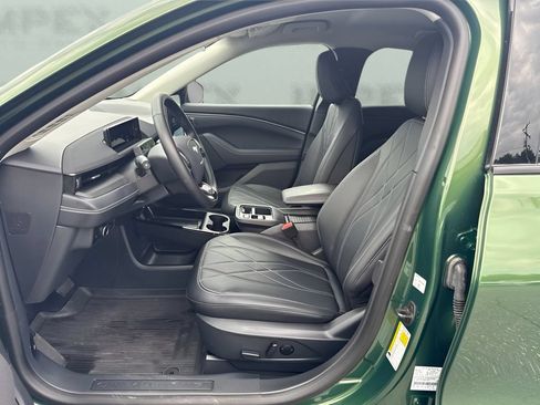 Used 2025 Ford Mustang Mach-E Select w/ Comfort Package Lite RWD image 5