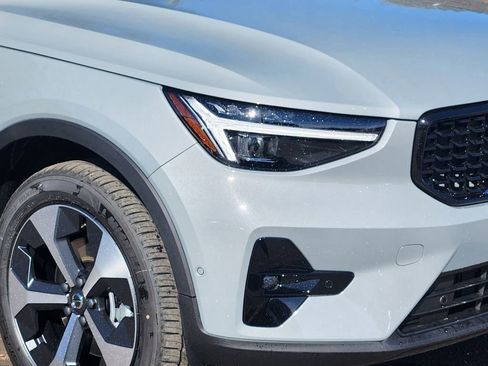 New 2026 Volvo XC40 B5 Plus w/ Protection Package Premier image 28