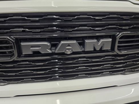 Used 2024 RAM 2500 Limited image 10