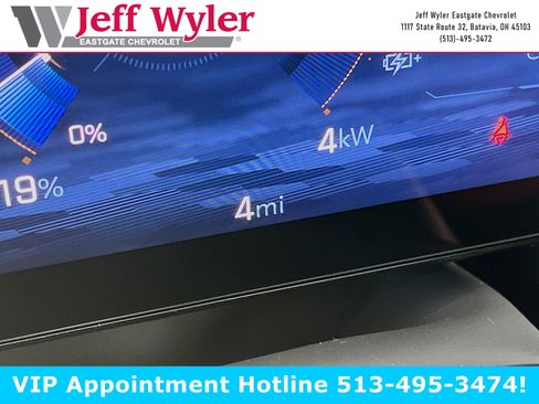 New 2025 Chevrolet Equinox EV RS w/ LPO, All-Weather Mat Package image 17