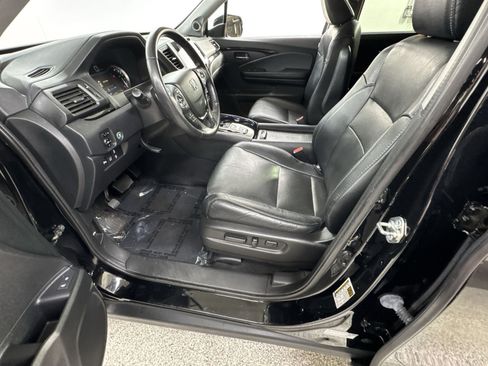 Used 2017 Honda Pilot Elite image 16