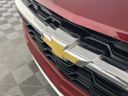 Used 2024 Chevrolet Trax LT w/ Driver Confidence Package image 31