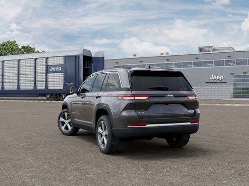 New 2026 Jeep Grand Cherokee Limited AWD/4WD image 3