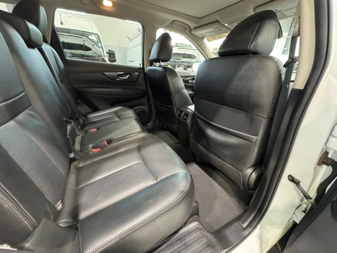 Used 2017 Nissan Rogue SL w/ SL Premium Package AWD/4WD image 13