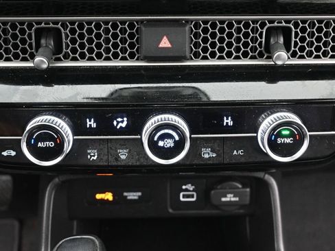 Certified 2022 Honda Civic EX-L image 25