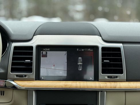 Used 2012 Lincoln MKZ AWD image 19