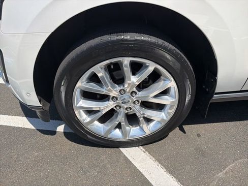 Used 2018 Ford Expedition Limited w/ Equipment Group 302A AWD/4WD image 33